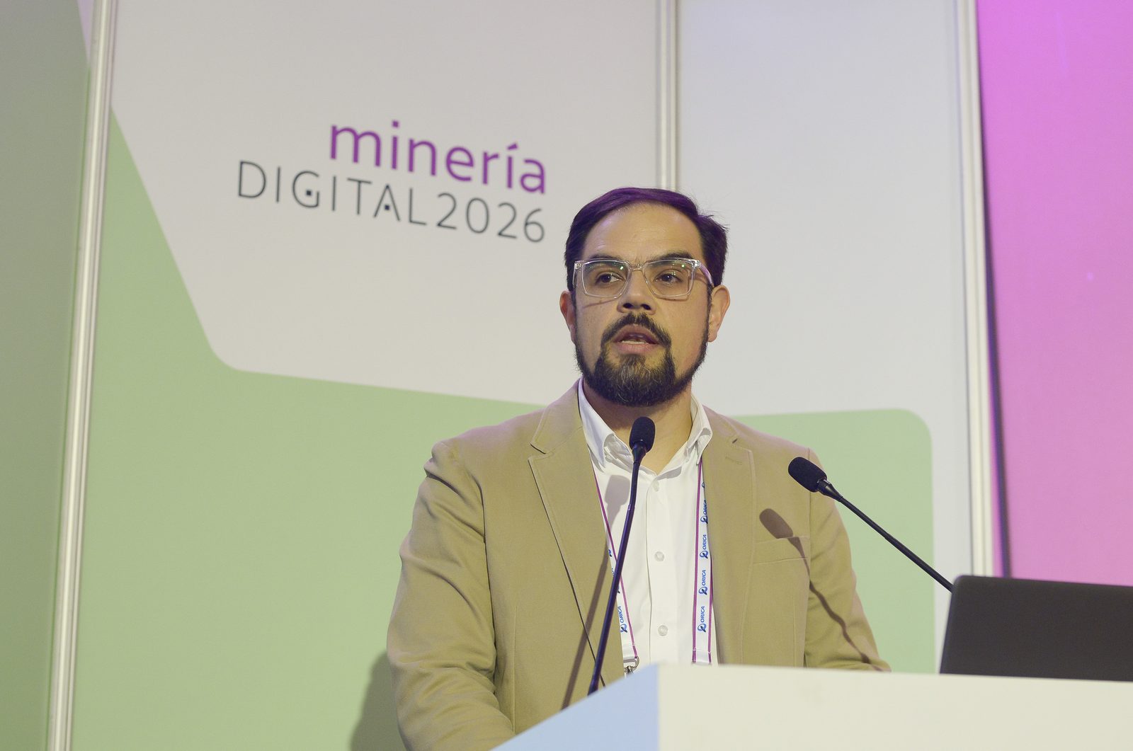 José Manuel Ortiz presentando en Minería Digital 2026